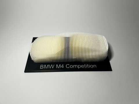 BMW M4 Competition - model warstwowy